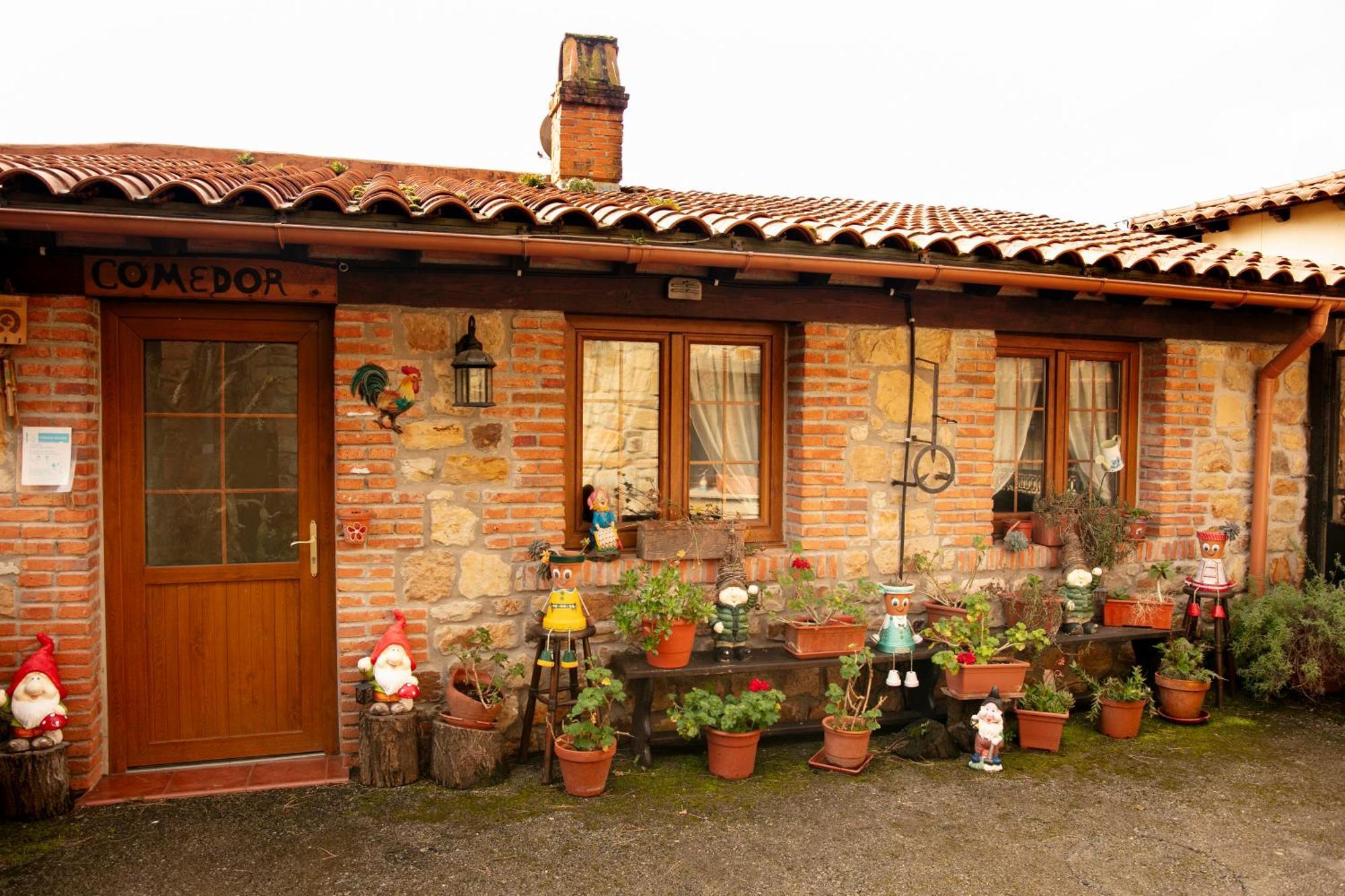 Posada La Herradura Liermo Buitenkant foto