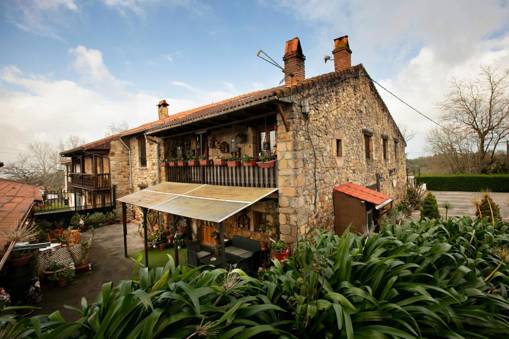 Posada La Herradura Liermo Buitenkant foto